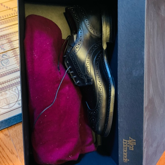 Size 8 - Picture 1 of 3